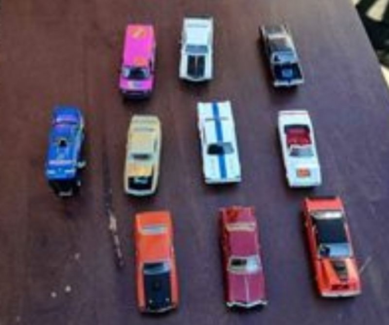 10 MIXED DIECAST 1:64 SCALE CARS WITH REAL RIDERS