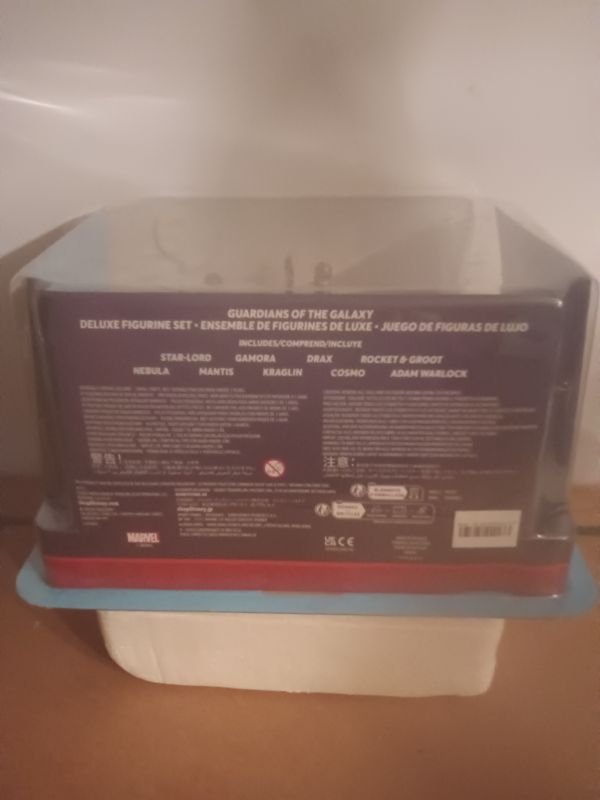 GAURDIANS OF THE GALAXY FIGURINE SET