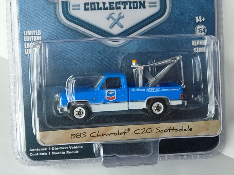 GreenLight Blue Collar Series 1983 Chevy C20 Scottsdale 