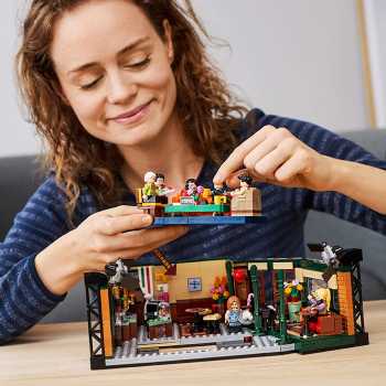 LEGO Ideas 21319 Central Perk Building Kit