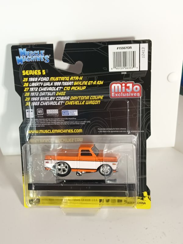 Muscle Machines 1:64 1972 Chevrolet C-10 Pick Up Limited Edi