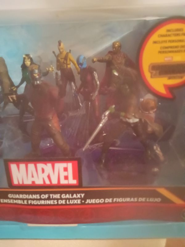 GAURDIANS OF THE GALAXY FIGURINE SET