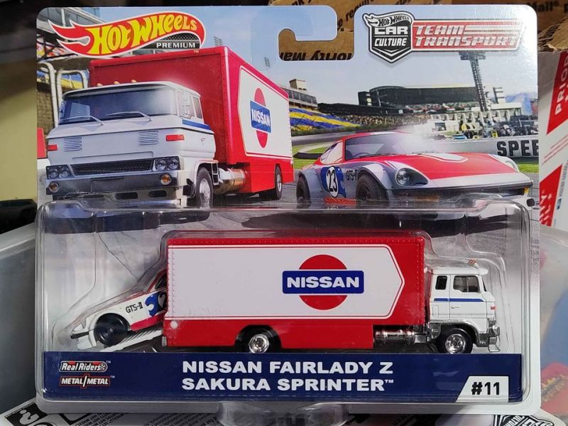 Hot Wheels Team Transport Nissan Fairlady Z SCRATCHES ALL OV