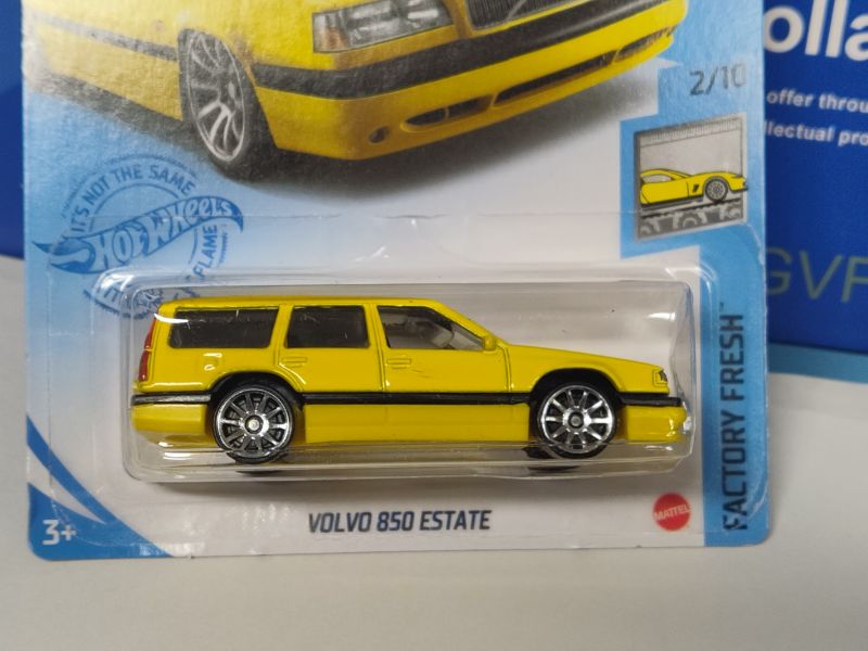 Hot Wheels Factory Fresh Series #2 Volvo 850 Estate Yellow
