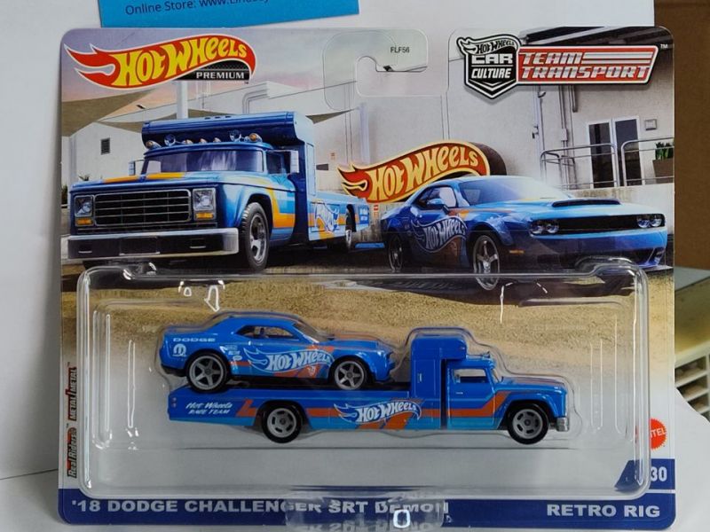Hot Wheels Team Transport Series #30 '18 Dodge Challenger SR