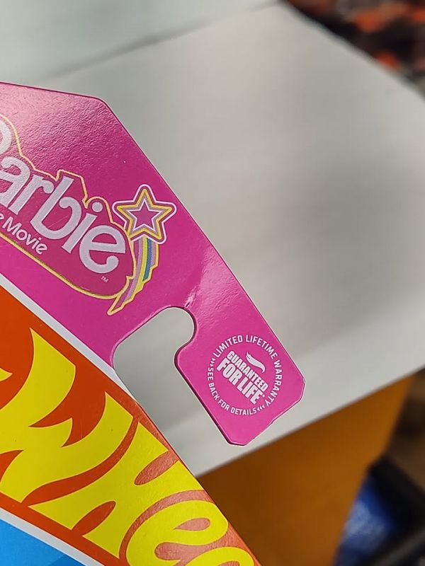 Hot Wheels Screen Time BARBIE 2024 GMC Hummer EV (Loc Q)