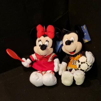 VINTAGE DISNEY PARIS TENNIS MINNIE SOCCER MICKEY 8