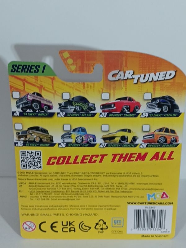 Car Tuned Series 1 #08 '69 Chevy K5 Blazer PEGHOOK CREASED