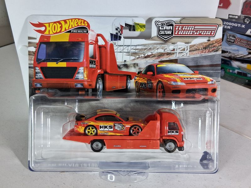 Hot Wheels Team Transport Nissan Silvia (S15) & Aero Lift