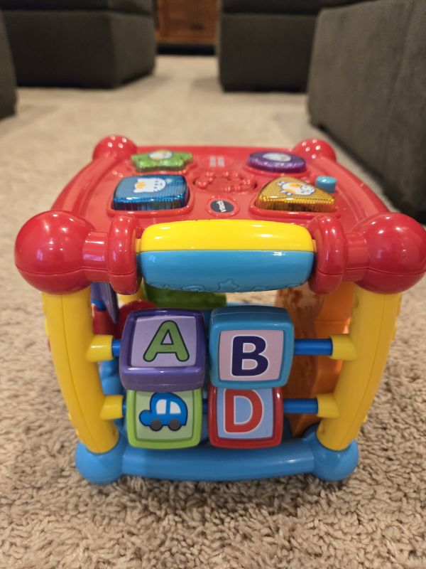 Vtech infant/toddler activity cube