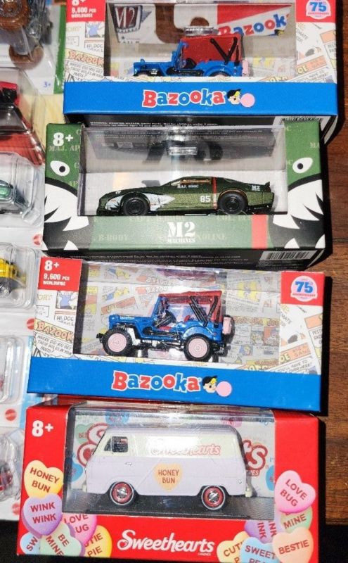 MIXED DIECAST LOT OF 64 60 HOT WHEELS...4 M2