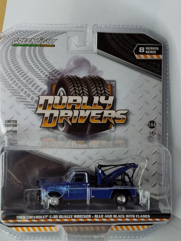 Greenlight Dually Drivers 1969 Chevy C-30 Dually Wrecker