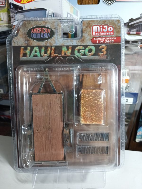 American Diorama 1:64 Haul N Go 3 Weathered Trailer Set